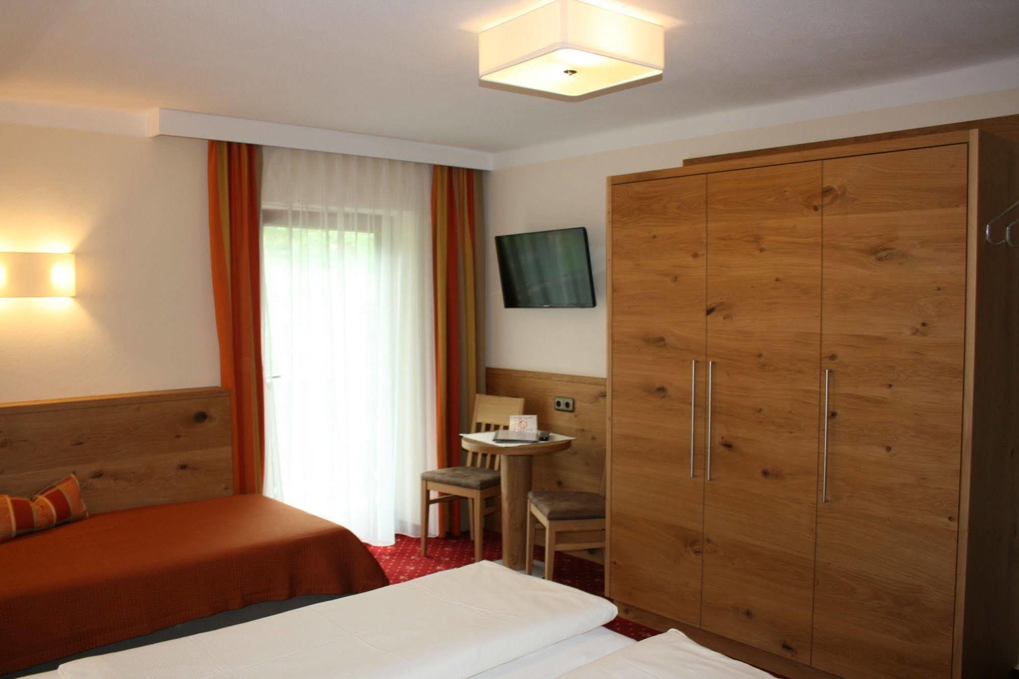 Pension Birkenhof Mayrhofen Eksteriør bilde